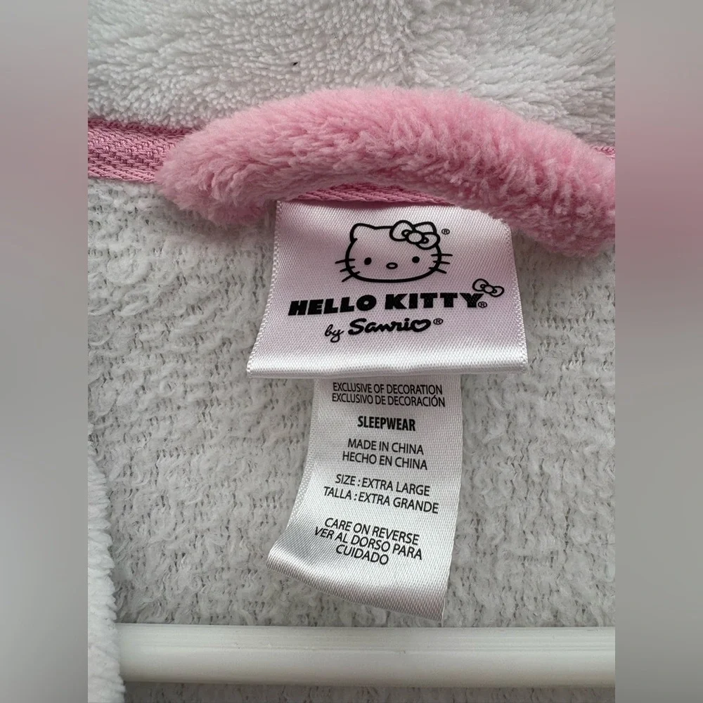 Hello Kitty White Plush Robe with Pink Trim & Belt Size XL